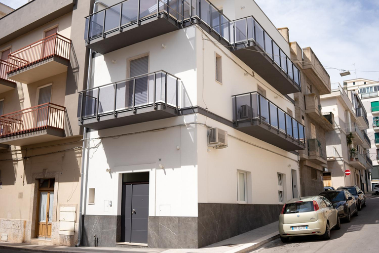 Others 2, Blanco - MAGNIFICENT B&B Altamura, Bari