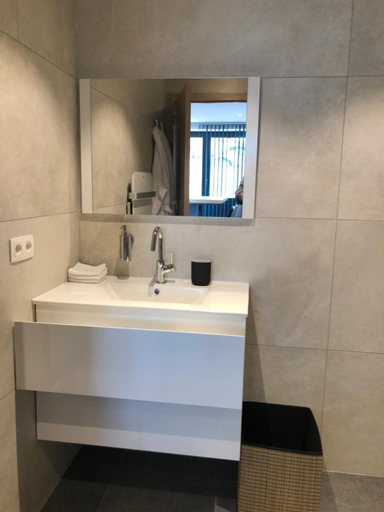 Bathroom 9