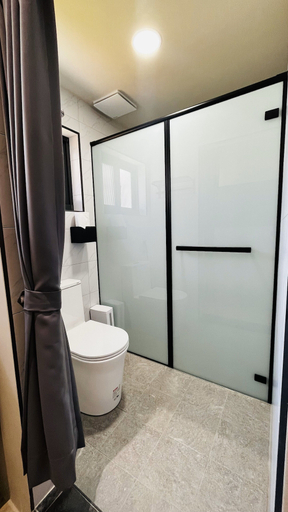 Bathroom 3, Ocean Tale Inn, Pingtung