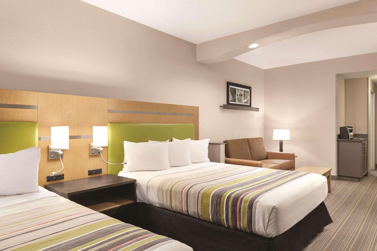 Bedroom 3, Country Inn & Suites by Radisson, Griffin, GA, Spalding