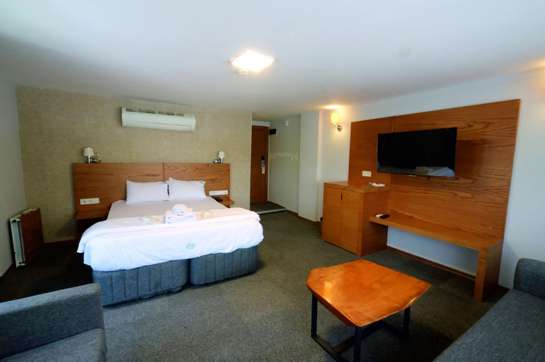 Bedroom 4, Varyant Hotel, Konak