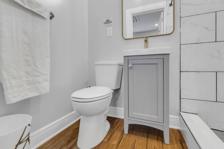 Bathroom 3, Fairmount Art Scene 1BR Gem W Oxford St, Philadelphia
