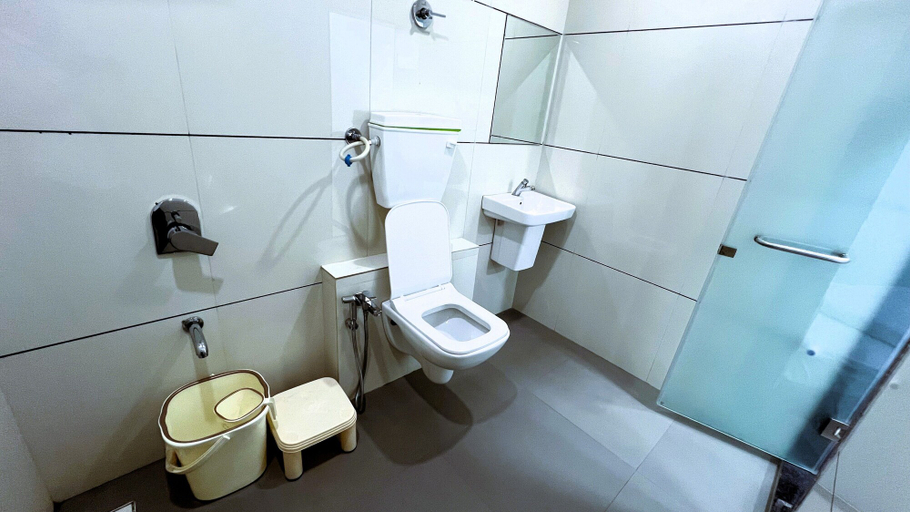 Bathroom 5, Hotel Vandana Palace, Surendranagar