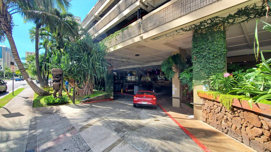 Others 5, Waikiki beach modern studio No resort fee Best location, Honolulu