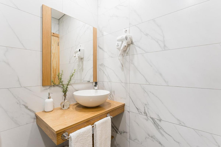 Bathroom 5, Sevenfarm, Mangualde