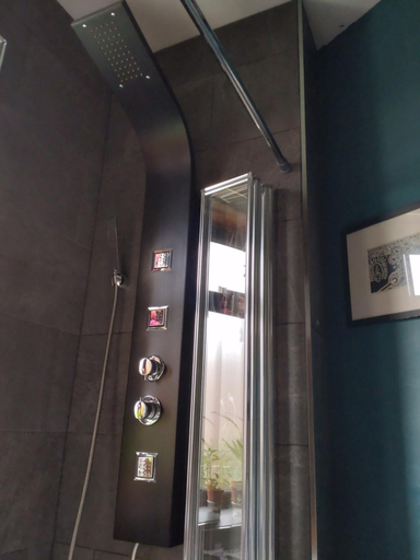 Others 3, Large cosy room in G3, Glasgow