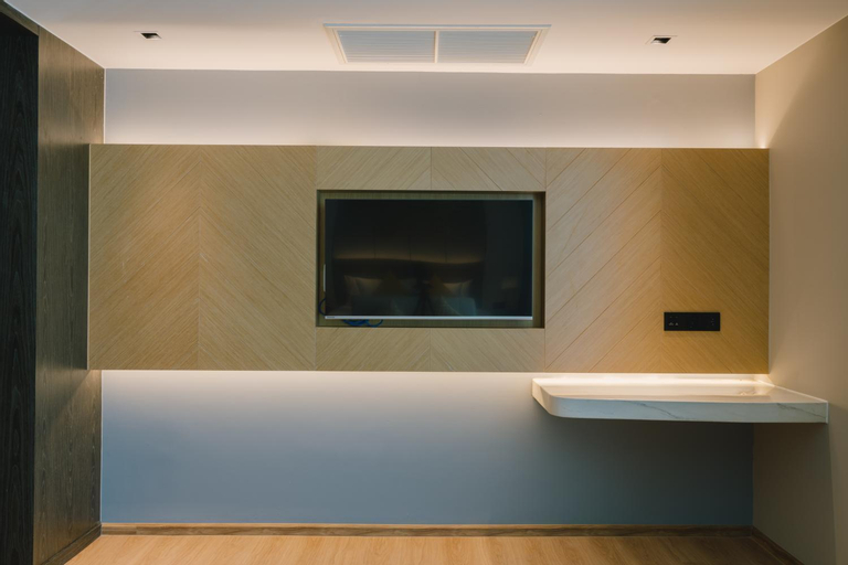 Bathroom 7