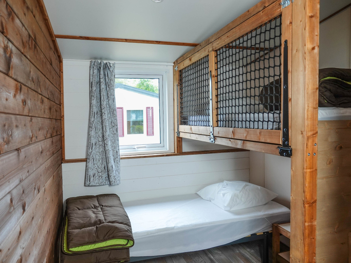 Bedroom 3, Camping le Dolmen, Morbihan