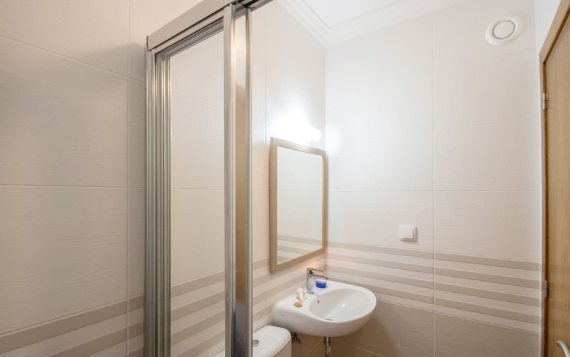 Bathroom 4, Villa Alegria, Albufeira