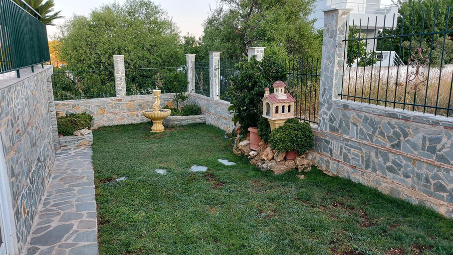 Others 5, SHLEY House 1, Attica