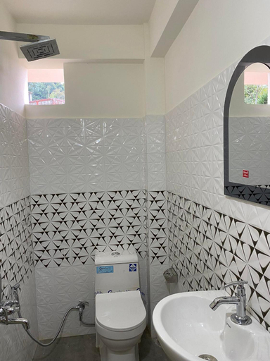 Bathroom 2, Bloomfield Farmhouse and Eco-Resort, Darjiling