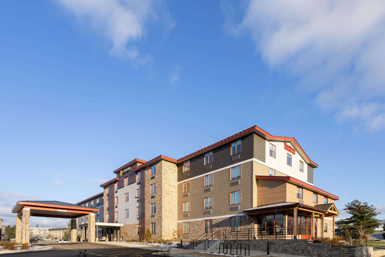 Exterior & Views 2, Hawthorn Extended Stay by Wyndham Williston/Burlington, Chittenden