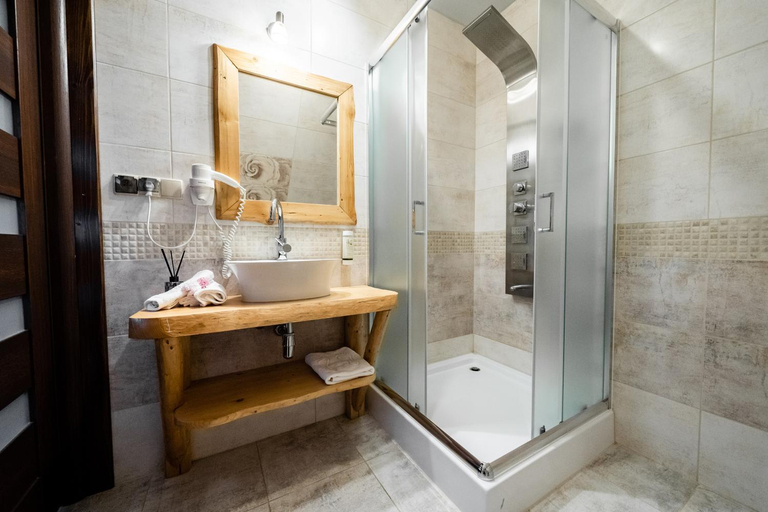 Bathroom 3, Zapotoczny Residence, Tatra