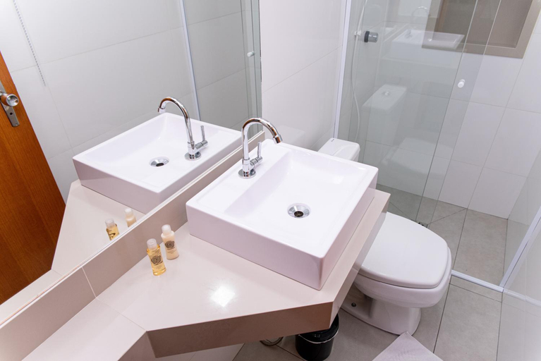 Bathroom 3, Hotel Descalvado, Descalvado