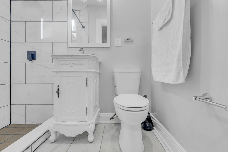 Bathroom 3, Fairmount Oasis W Oxford St 1BR Haven, Philadelphia