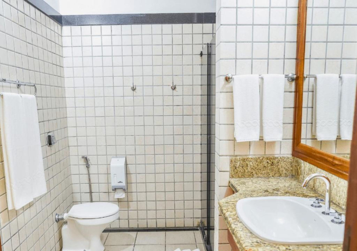 Bathroom 5, Porto Seguro Praia Resort All Inclusive, Porto Seguro