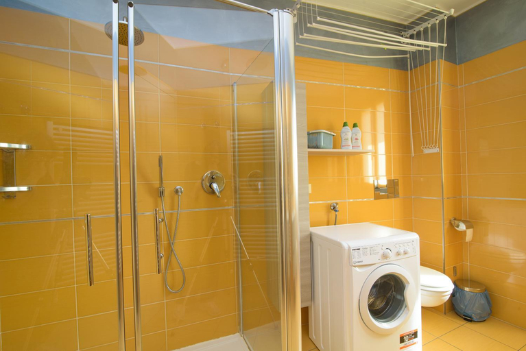 Bathroom 2, Appartamenti S Onofrio Rho, Milano