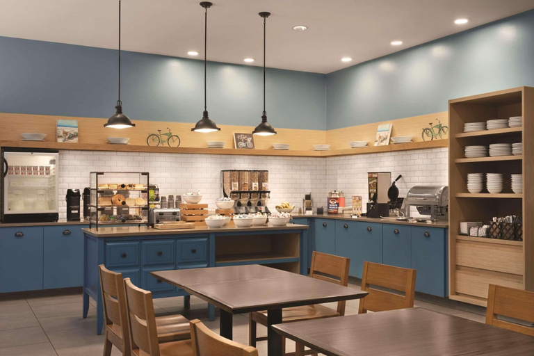 Food & Drinks 5, Country Inn & Suites by Radisson, St. Charles Historic District, Saint Charles