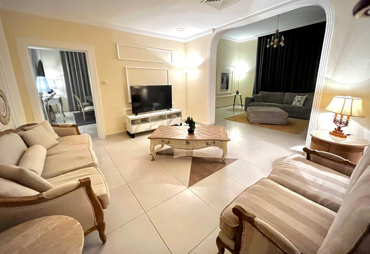 Others 4, Independent Spacious 3 Bedroom Villa, Dubai