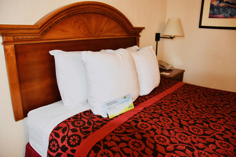 Bedroom 3, Days Inn by Wyndham Las Cruces, Dona Ana