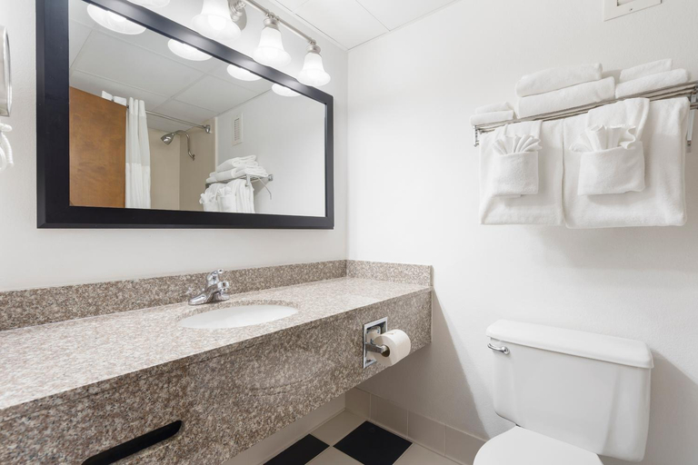 Bathroom 25