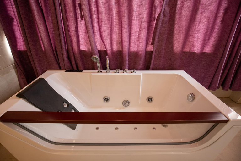 Bathroom 4, Nansc Hotel, Lumbini