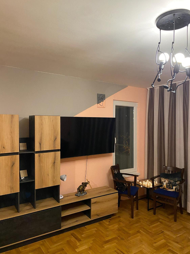 Others 4, Spacious Apartment next to South Park Просторен Апартамент до Южен Парк Top Location, Stolichna