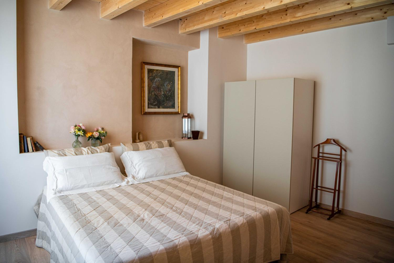 Others 4, Corte Torchio B&B, Brescia