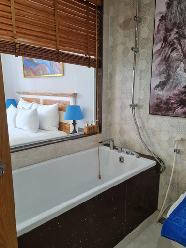 Bathroom 9