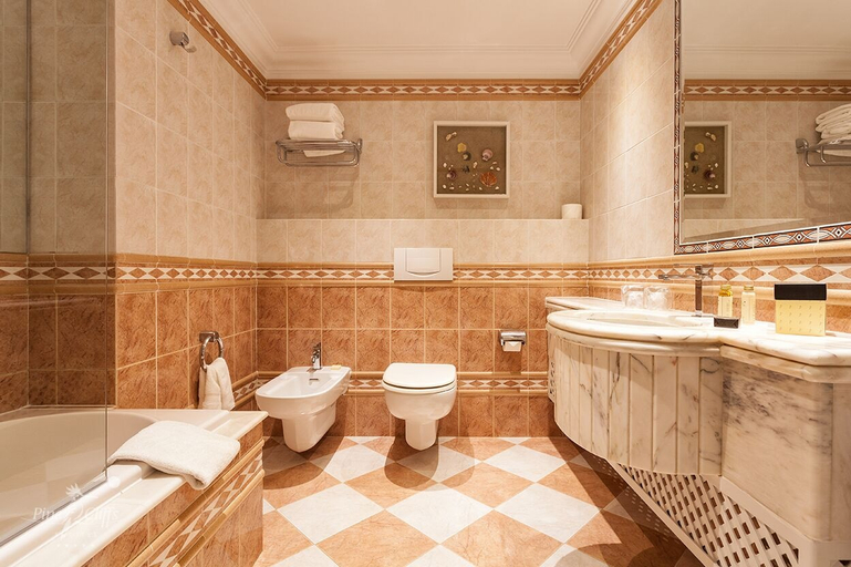 Bathroom 5, Pine Cliffs Suites, Albufeira