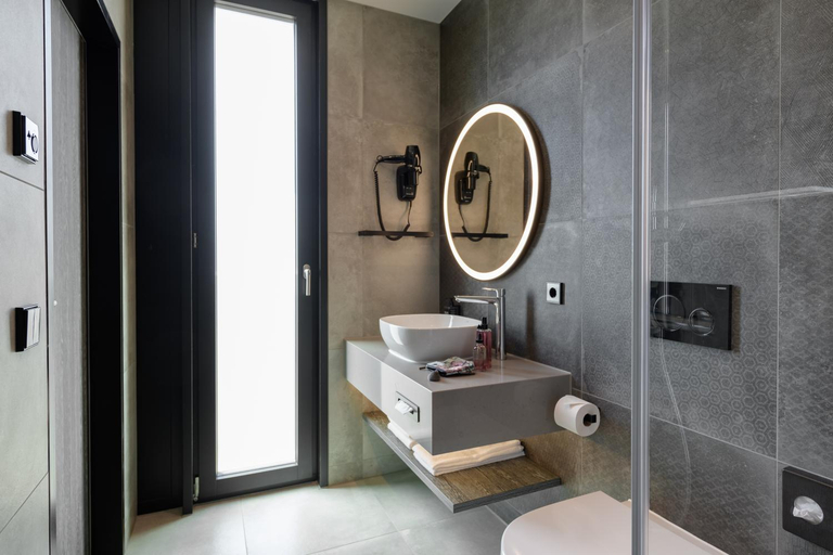 Bathroom 4, ibis Styles Friedrichshafen, Bodenseekreis