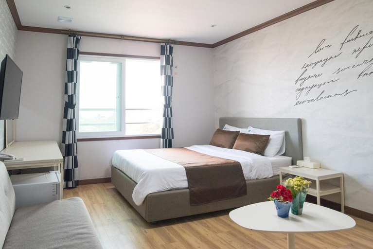Bedroom 3, Aquabeach hotel, Seogwipo