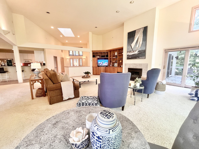 Others 1, Spacious 4 BDR Home in Desirable Abbey Springs!, Walworth