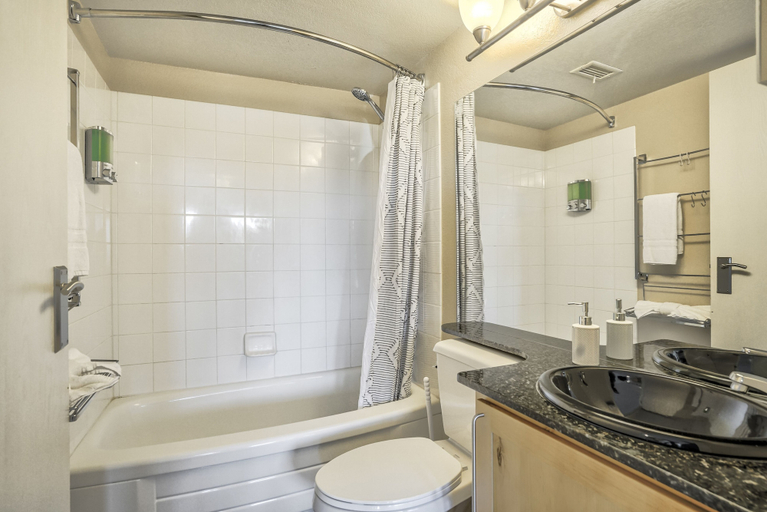 Bathroom 4, Mid-Skywalker Unit 408, El Paso
