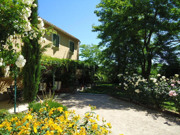 Others 4, CHAMBRES D'HOTES "MAISON PONS" proche UZES - PONT DU GARD, Gard