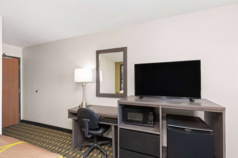 Others 5, Super 8 by Wyndham Johnson City, Washington