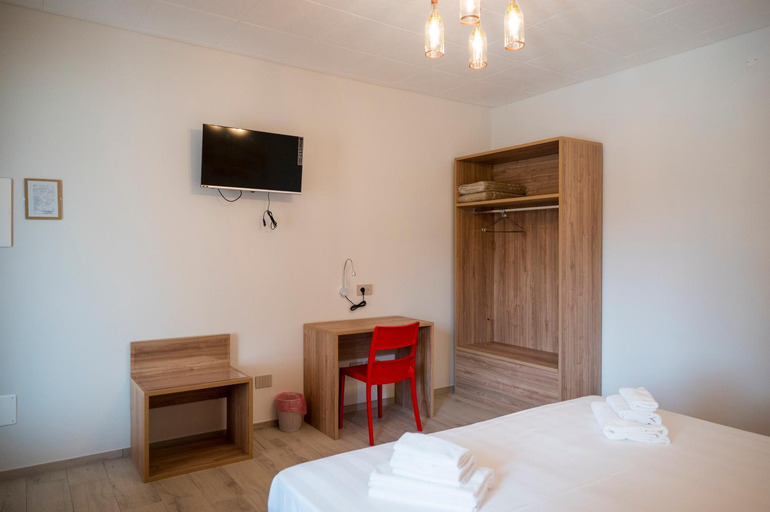 Bedroom 4, Vino e Turismo, Cuneo
