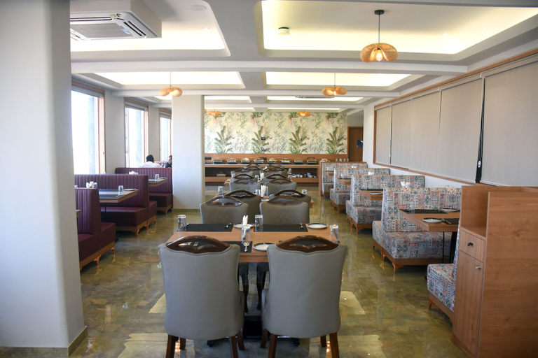 Food & Drinks 4, Regenta Inn Motikhavdi Jamnagar, Jamnagar