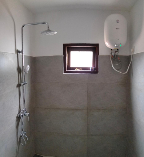 Bathroom 4, Healand Holiday Bungalow & Restaurant, Kotapola