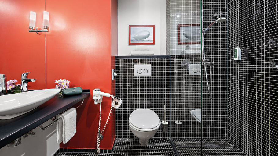 Bathroom 3, Hey Lou Hotel Friedrichshafen, Bodenseekreis