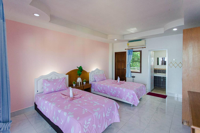 Bedroom 13