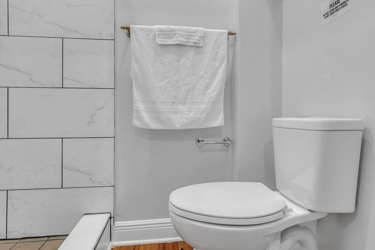 Bathroom 3, Fairmount Oasis Central City Haven, Philadelphia