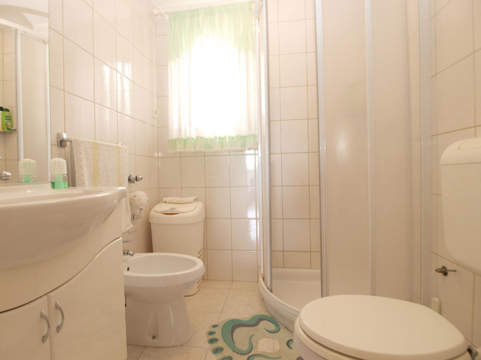 Others 5, Apartment 1644, Medulin
