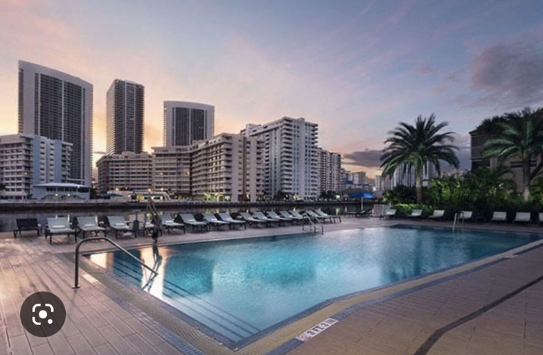 Sport & Beauty 2, LUXURY 3BD APARTMENT BEACHWALK, Broward