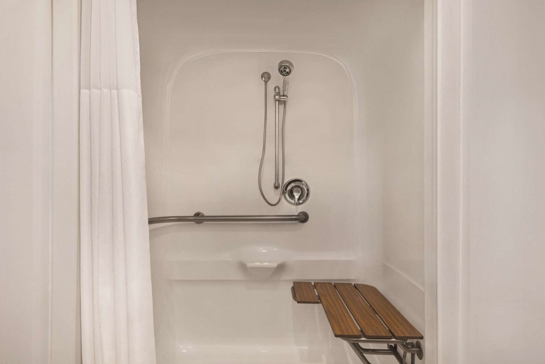 Bathroom 5, Country Inn & Suites by Radisson, Schaumburg, IL, Cook