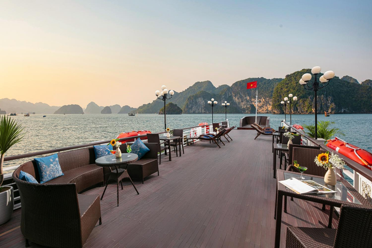 Food & Drinks 3, La Regina Classic Cruise, Hạ Long