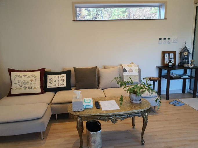 Others 4, Iryang Stay, Goseong