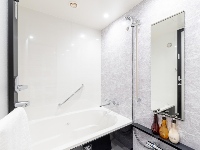 Bathroom 17