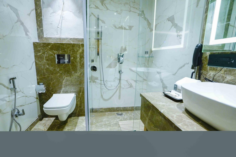 Bathroom 4, The Grand Nirvana, Bareilly