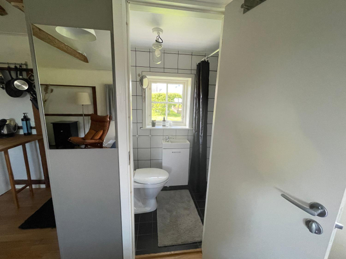 Bathroom 2, Sondregards Havang Bed & Kitchen, Falkenberg